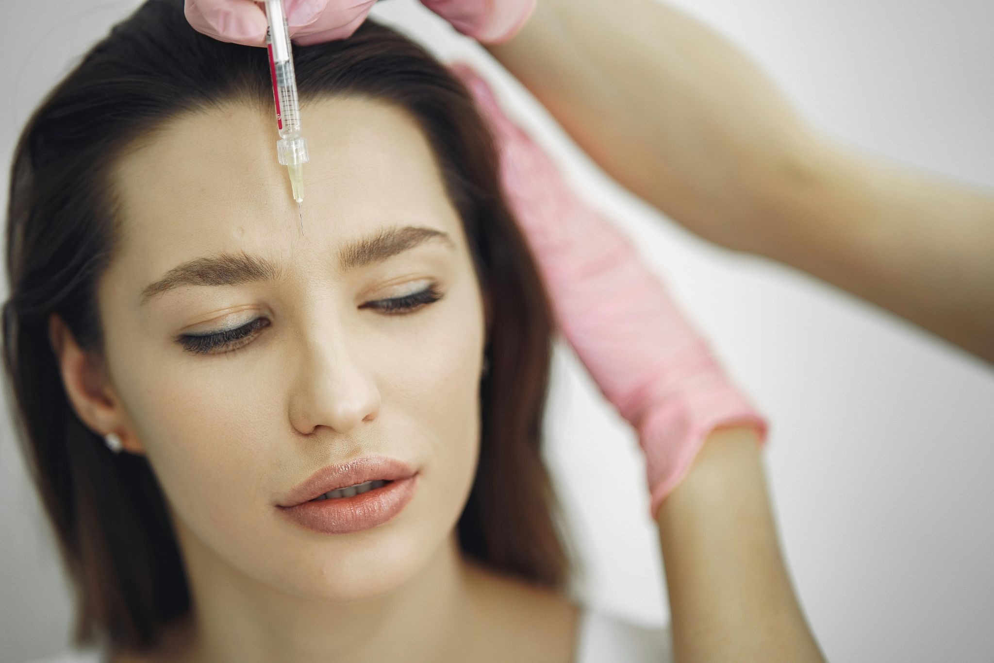The Modern Woman’s Approach to Timeless Beauty.