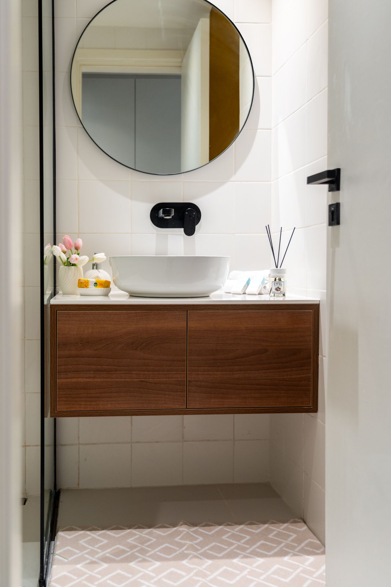How To Plan A Small Bathroom Renovation.
