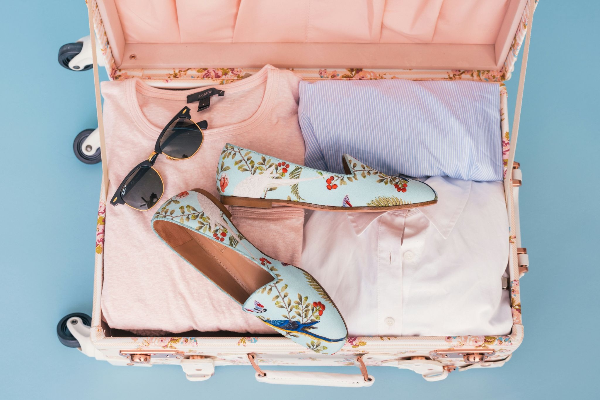 Travel Essentials for Mums on a Family Vacation.