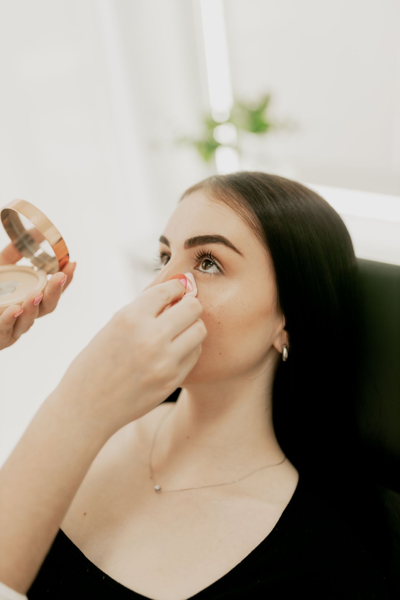 Endolift London: Non-Surgical Facial Contouring Explained.